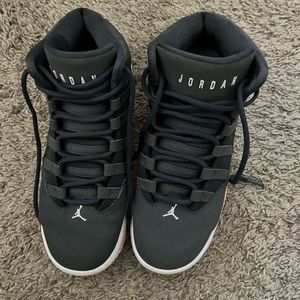 Jordan Max Aura GS 'Anthracite Pink Foam